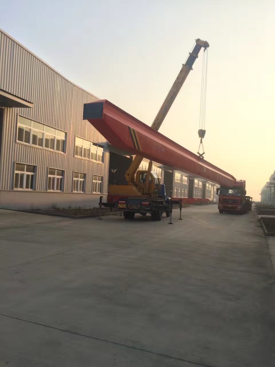蕪湖市新區(qū)鋼構施工現場